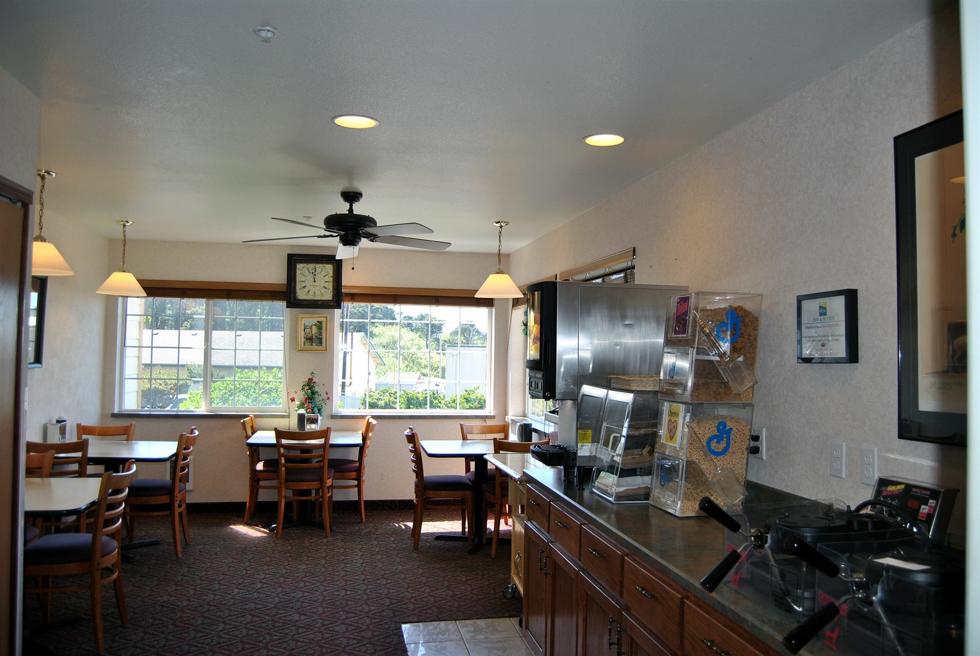 Paradise Inn & Suites At Lincoln City Zewnętrze zdjęcie
